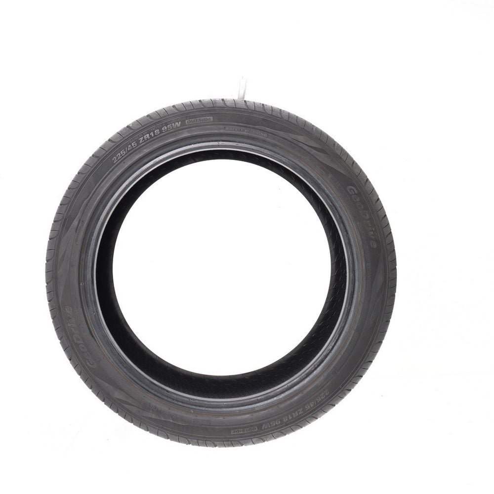 Used 225/45ZR18 GeoDrive KU27 95W - 7/32 - Image 3