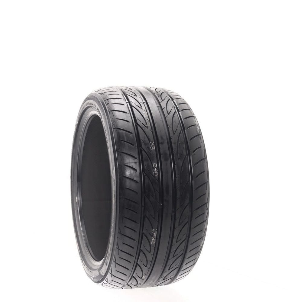 New 275/35R18 Yokohama Advan Fleva V701 99W - Image 1