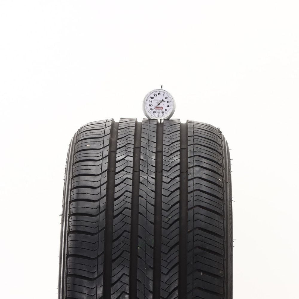 Set of (2) Used 235/40ZR19 Maxxis Bravo HP M3 96W - 8.5-9/32 - Image 2