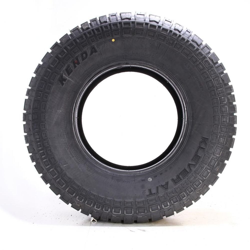 New LT 315/70R17 Kenda Klever AT2 121/118S E - Image 3