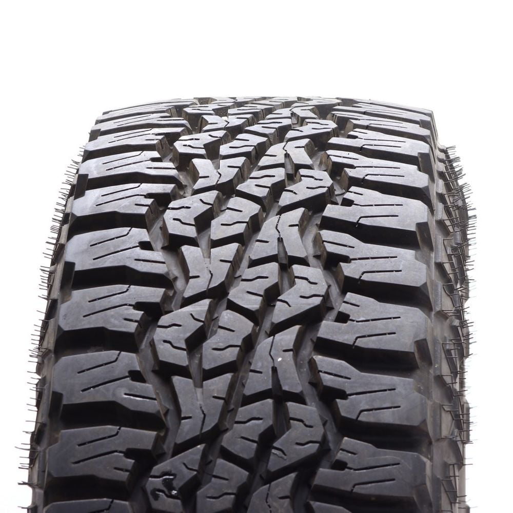 New LT 275/70R18 Goodyear Wrangler Ultra Terrain AT 125/122Q E - 18/32 - Image 2
