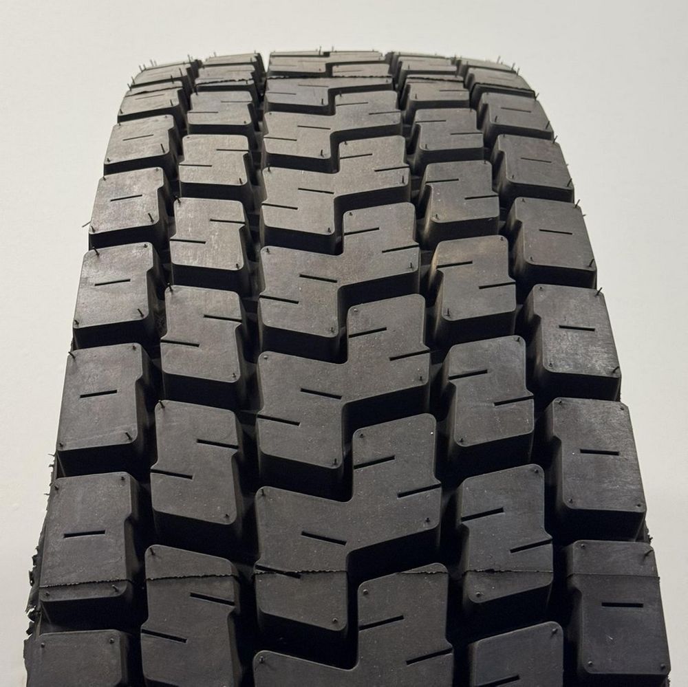 New 295/75R22.5 Double Coin RLB450 144/141L - Image 2