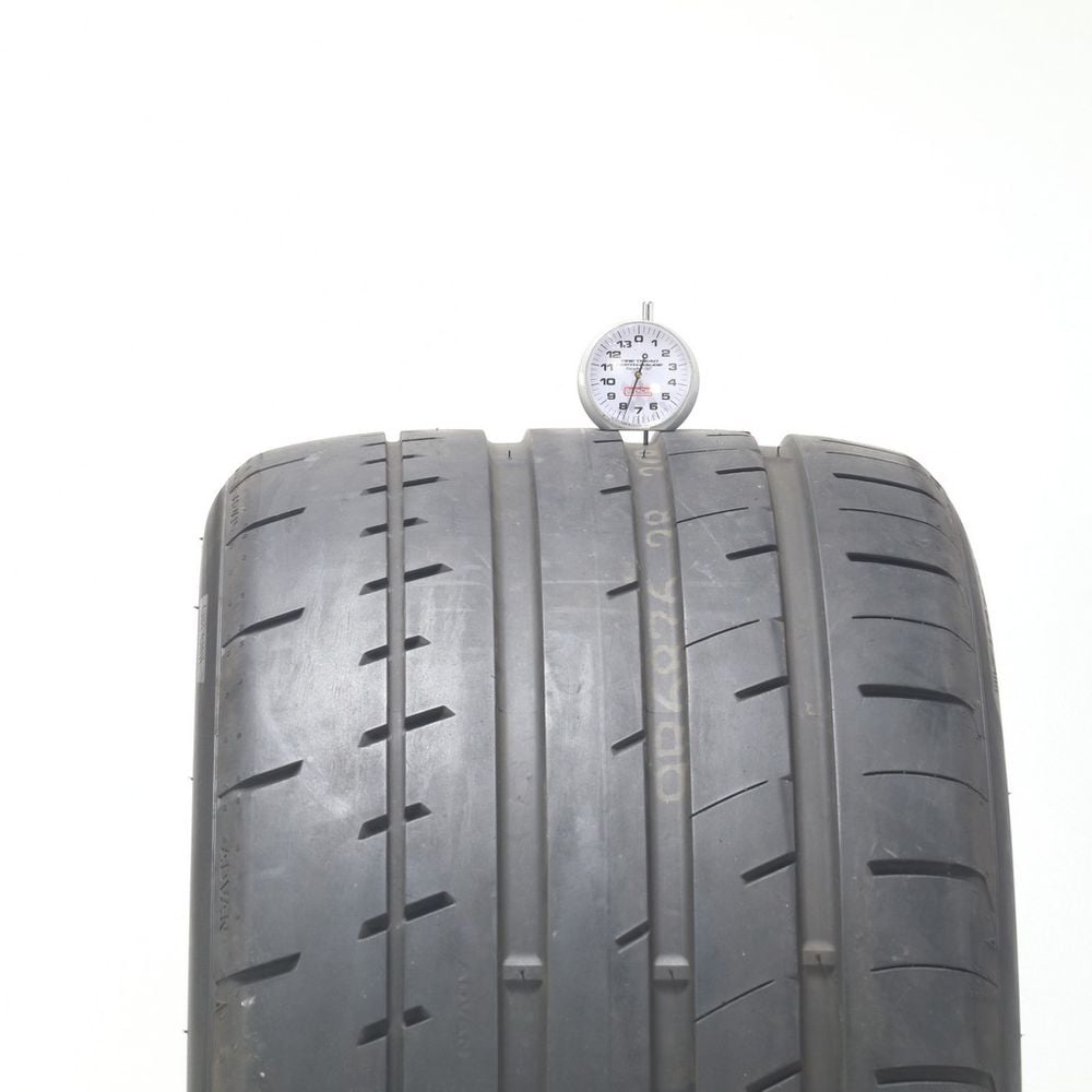 Used 325/30R19 Yokohama Advan Apex V601 105Y - 7.5/32 - Image 2