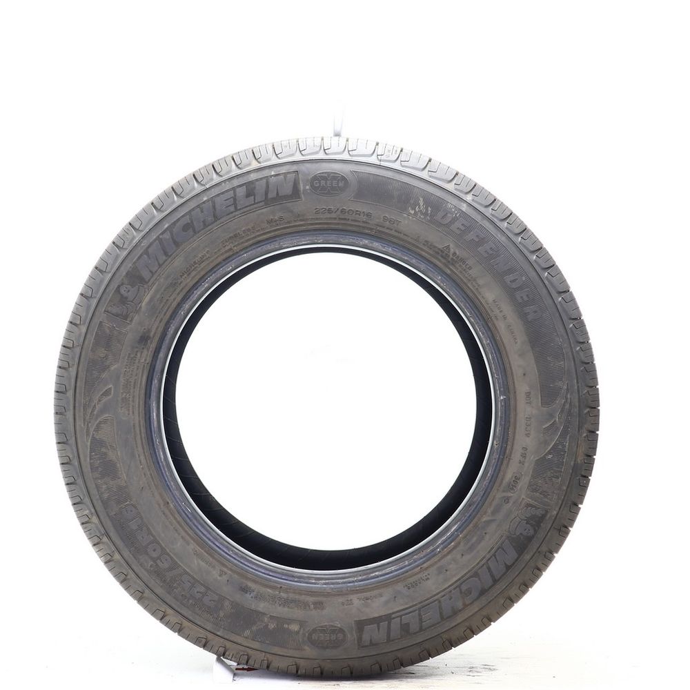 Used 225/60R16 Michelin Defender 98T - 7/32 - Image 3