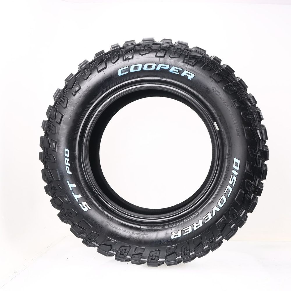 New LT 285/65R18 Cooper Discoverer STT Pro 125/122Q E - Image 3