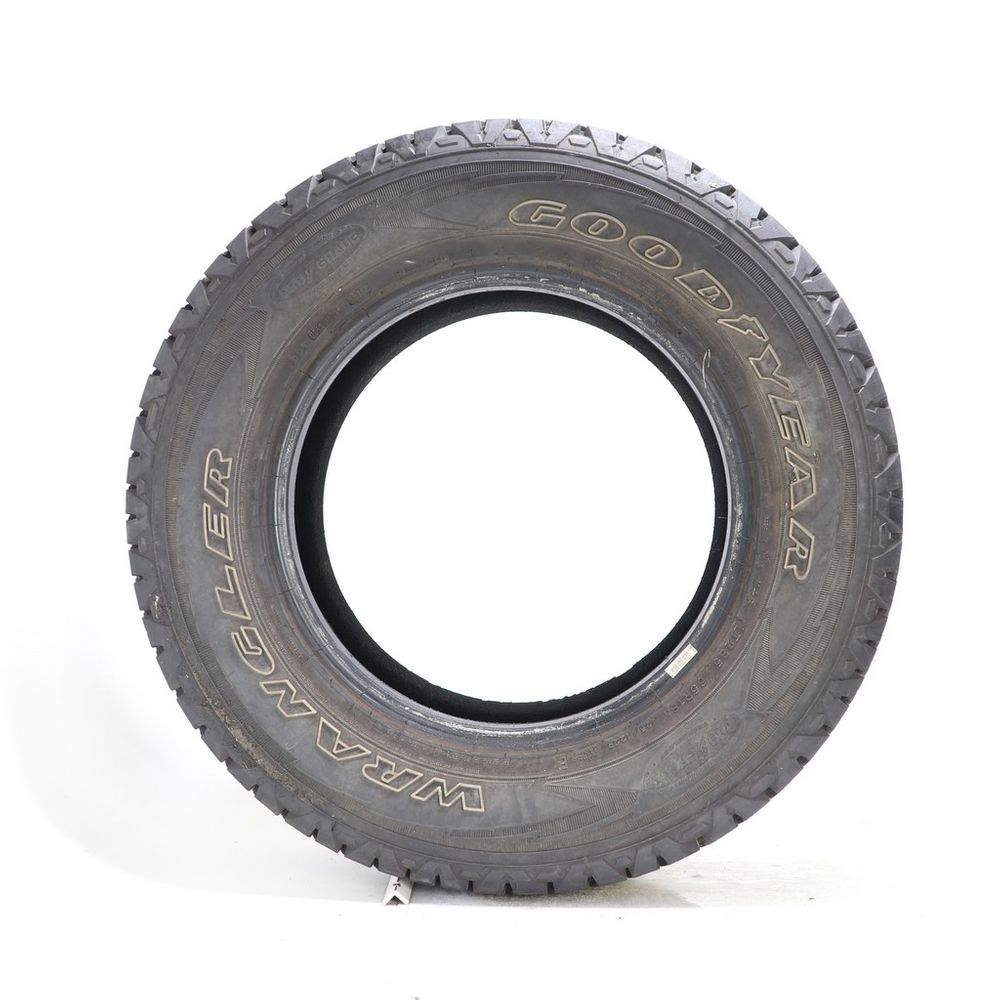 Used LT 285/65R18 Goodyear Wrangler Silent Armor Pro-Grade 125/122R E - 16/32 - Image 3