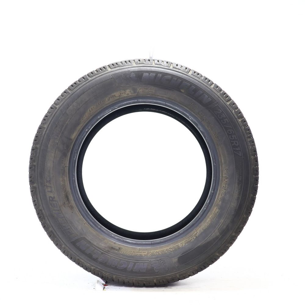 Set of (2) Used 235/65R17 Michelin Premier LTX 104H - 7-8.5/32 - Image 6