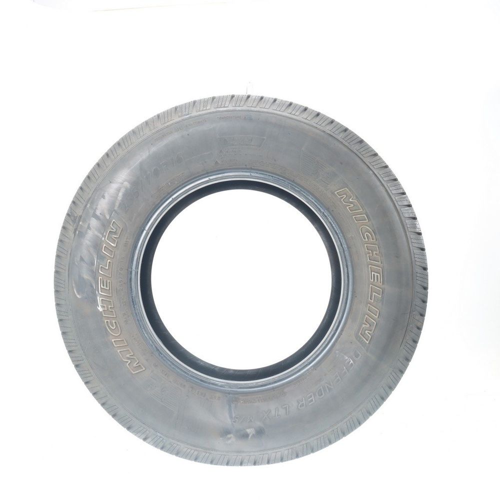 Used 255/70R16 Michelin Defender LTX M/S 111T - 7/32 - Image 3