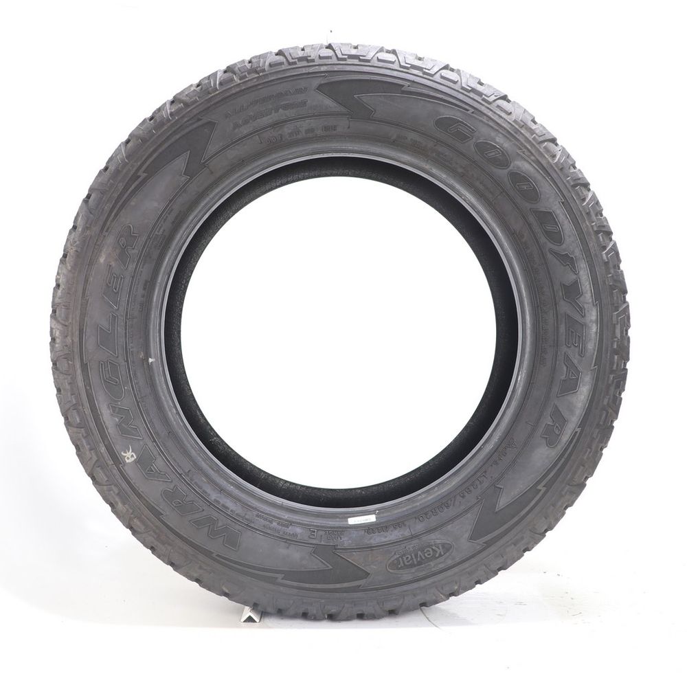 Used LT 285/60R20 Goodyear Wrangler All-Terrain Adventure Kevlar 125/122R E - 7/32 - Image 3