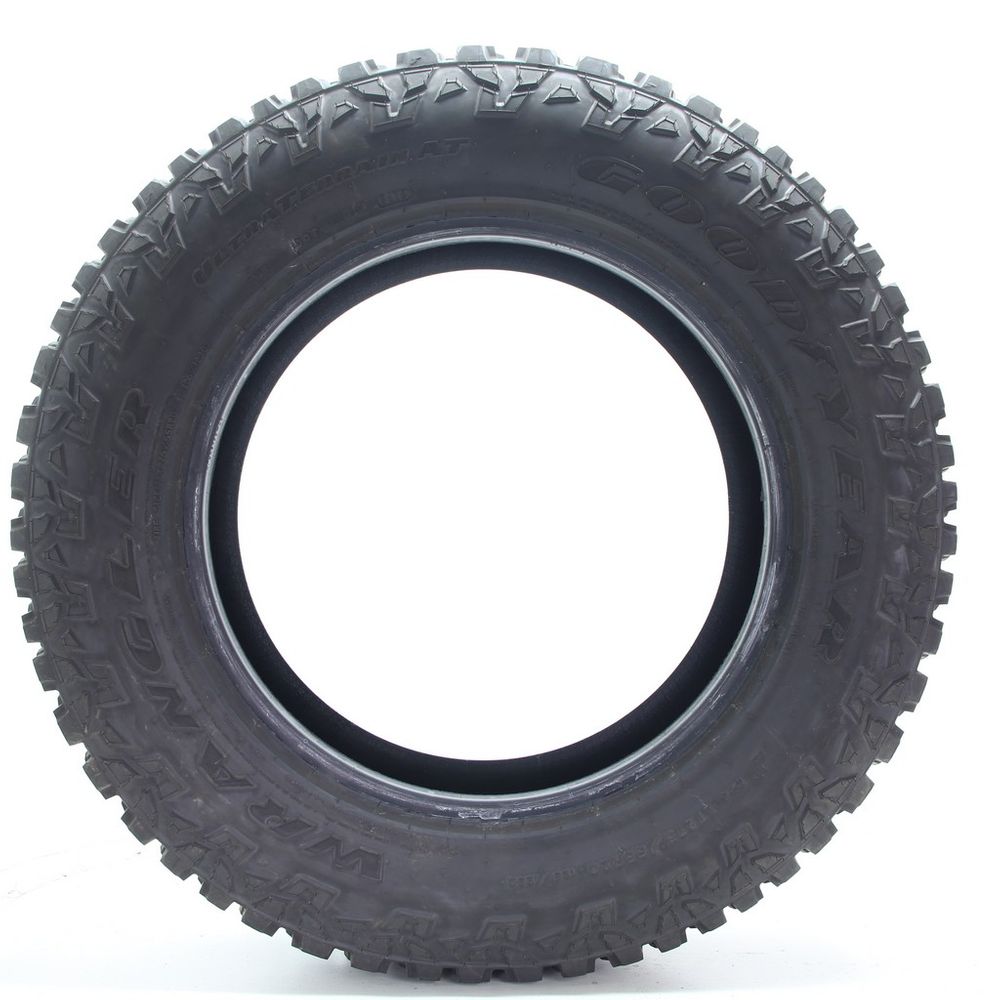 Used LT 275/65R20 Goodyear Wrangler Ultra Terrain AT 126/123Q E - 17.5 - Image 3