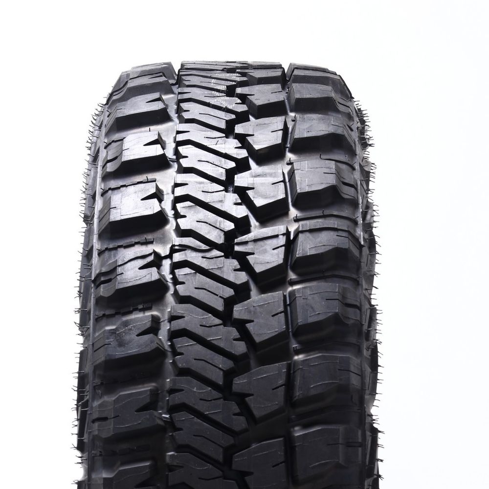 New LT 265/75R16 Goodyear Wrangler MT/R 123/120Q - 17/32 | Utires