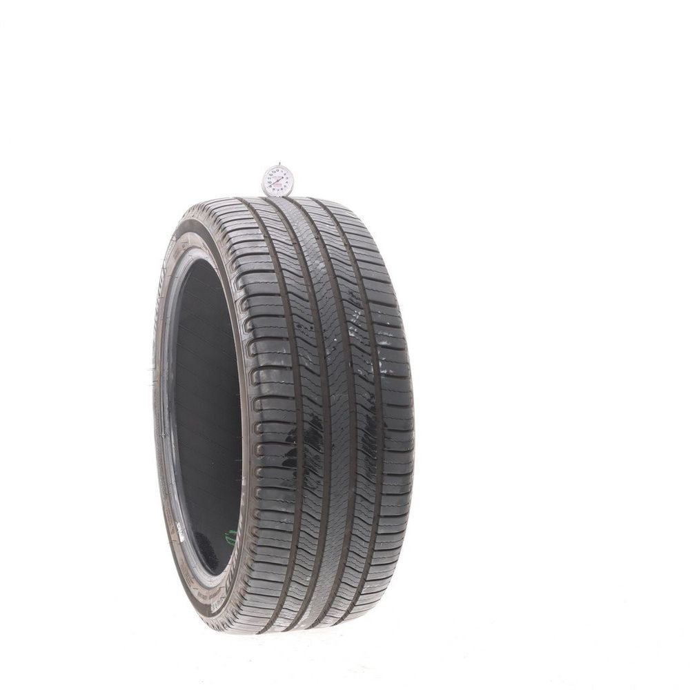 Set of (2) Used 235/40R19 Michelin Defender 2 96V - 9-9.5/32 - Image 1