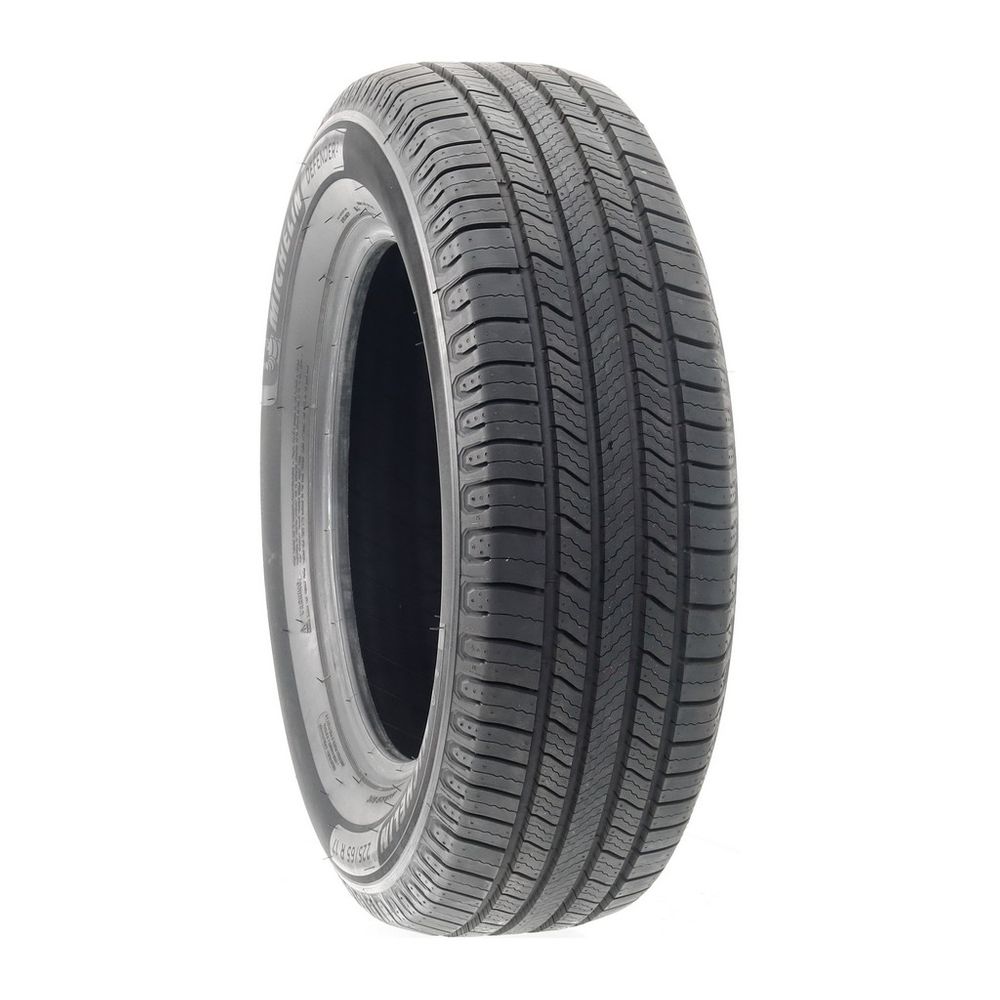 Set of (2) Driven Once 225/65R17 Michelin Defender 2 102H - 11/32 - Image 1