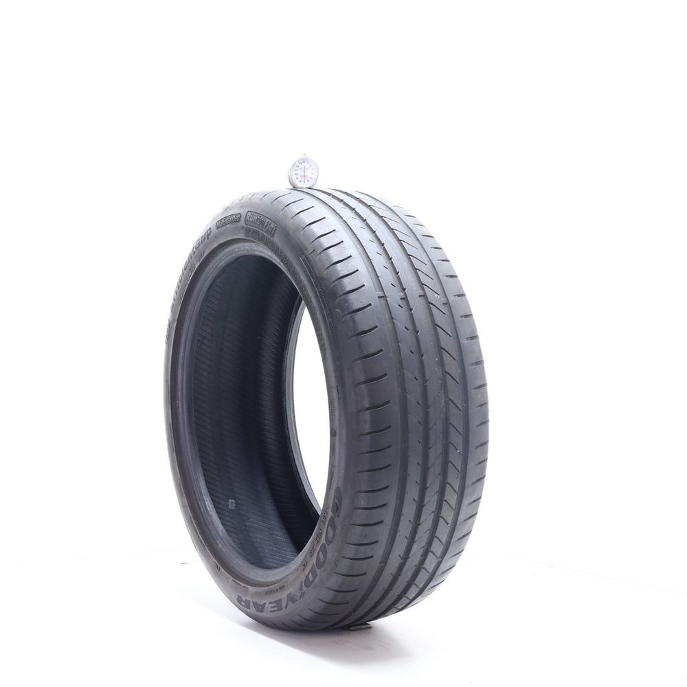 Set of (2) Used 235/45R19 Goodyear EfficientGrip MOExtended Run Flat 95V - 5.5-7/32 - Image 4
