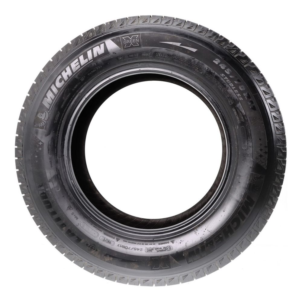 Set of (2) Used 245/70R17 Michelin Latitude X-Ice Xi2 110T - 9/32 - Image 3