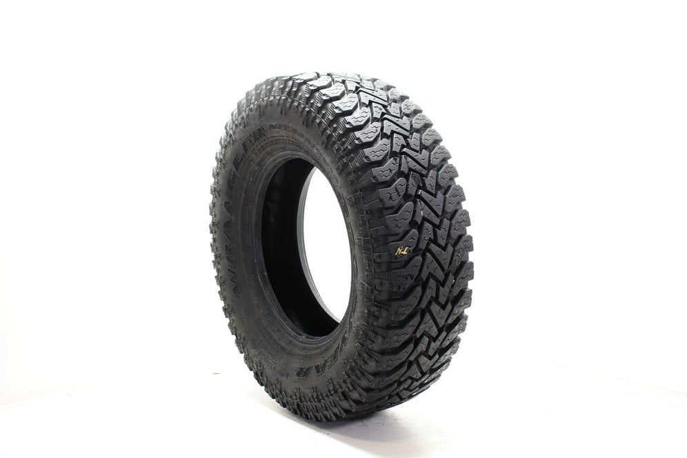 Used LT 245/75R16 Goodyear Wrangler Authority A/T 120/116Q E - 14/32 - Image 1