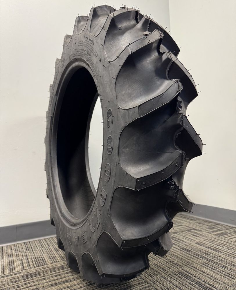 New 9.5-24 Goodyear Duratorque DT221 1N/A - Image 1