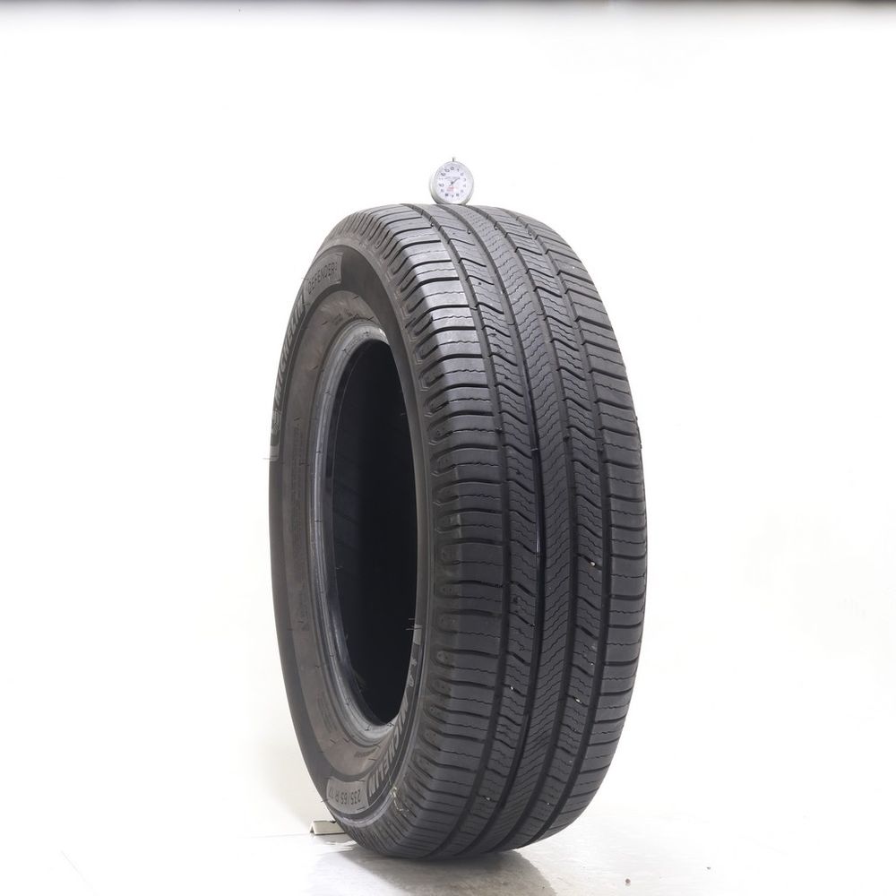 Set of (4) Used 235/65R17 Michelin Defender 2 104H - 8-9.5/32 - Image 4