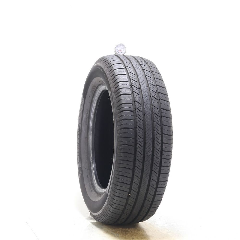 Set of (4) Used 235/65R17 Michelin Defender 2 104H - 8-9.5/32 - Image 7