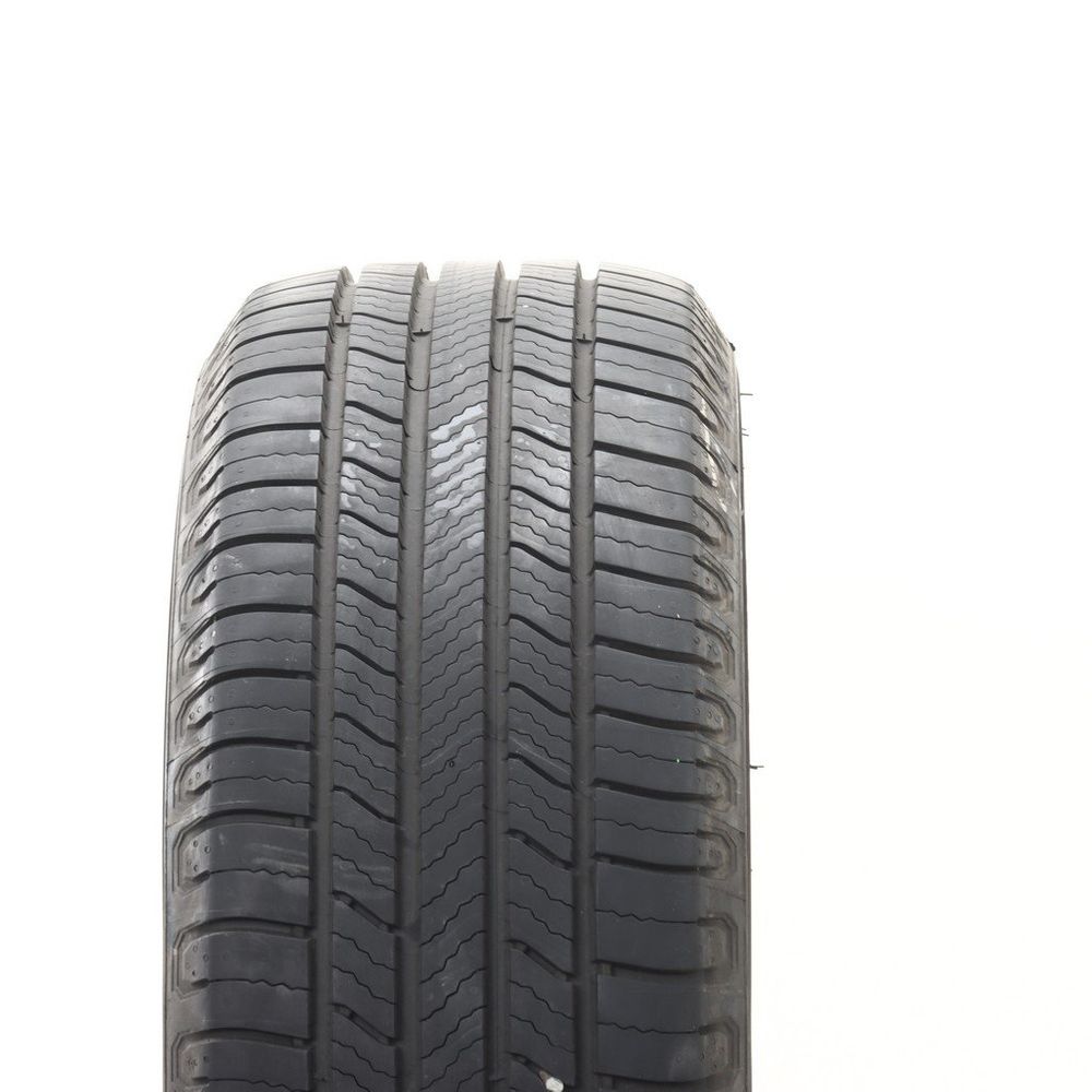 Set of (2) Driven Once 205/55R16 Michelin Defender 2 91H - 10/32 - Image 2