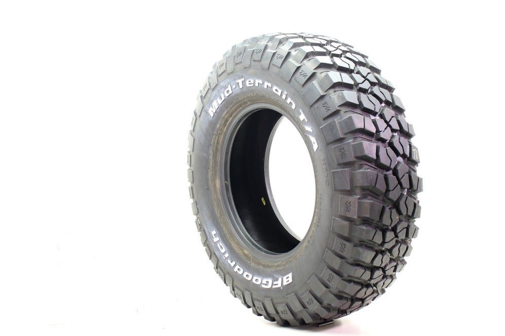 Driven Once LT 265/75R16 BFGoodrich Mud-Terrain T/A KM2 123/120Q - 17/32 - Image 1