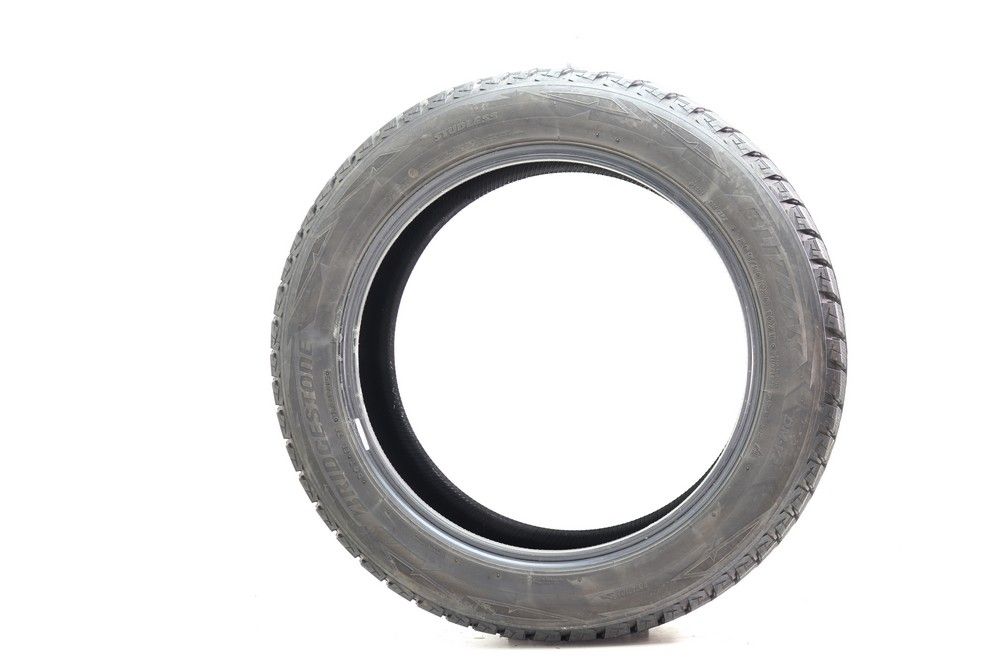 Used 265/50R20 Bridgestone Blizzak DM-V2 107T - 9/32 - Image 3