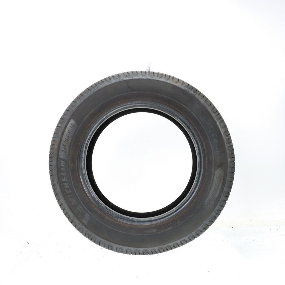 Set of (2) Used 215/65R16 Michelin Defender 2 98H - 9.5-10/32 - Image 3