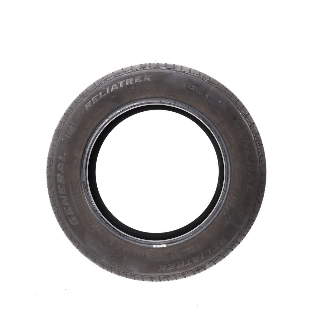 Set of (2) Used 225/65R17 General Reliatrek 102H - 7.5/32 - Image 3