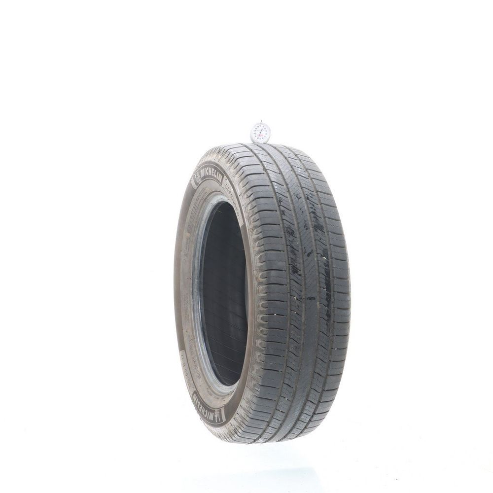 Used 215/65R17 Michelin Defender 2 103H - 7.5/32 - Image 1