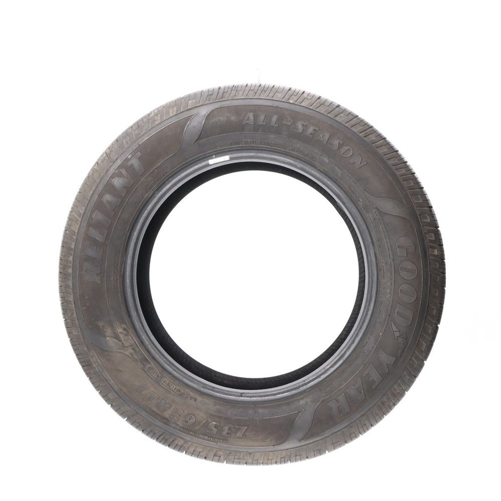 Set of (2) Used 235/65R17 Goodyear Reliant All-season 104V - 9-9.5/32 - Image 3