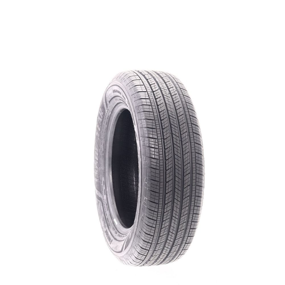 Set of (4) New 215/65R17 Goodyear Assurance Finesse 99H - 10/32 | Utires