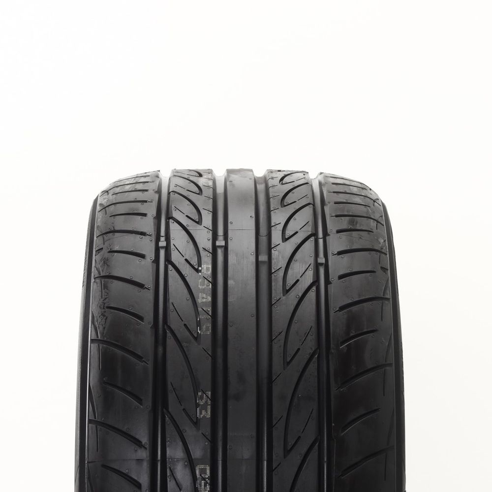 New 275/35R18 Yokohama Advan Fleva V701 99W - Image 2