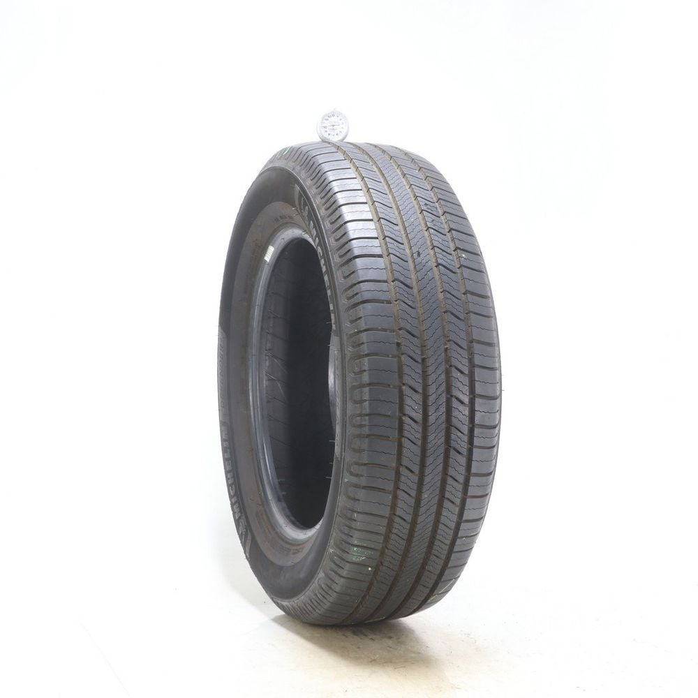 Set of (4) Used 235/65R18 Michelin Defender 2 106H - 9-10.5/32 - Image 5