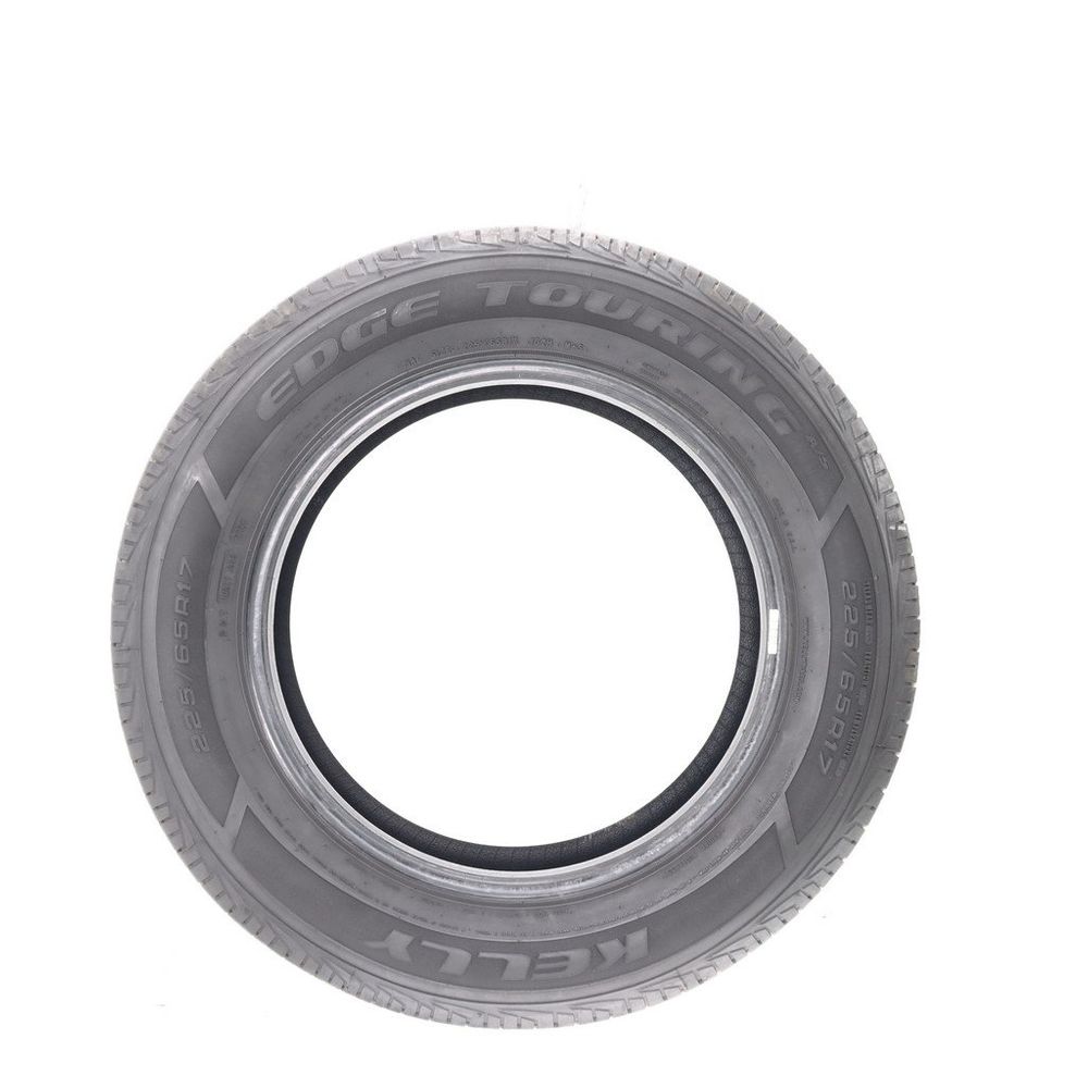Set of (2) Used 225/65R17 Kelly Edge Touring A/S 102H - 8/32 - Image 3