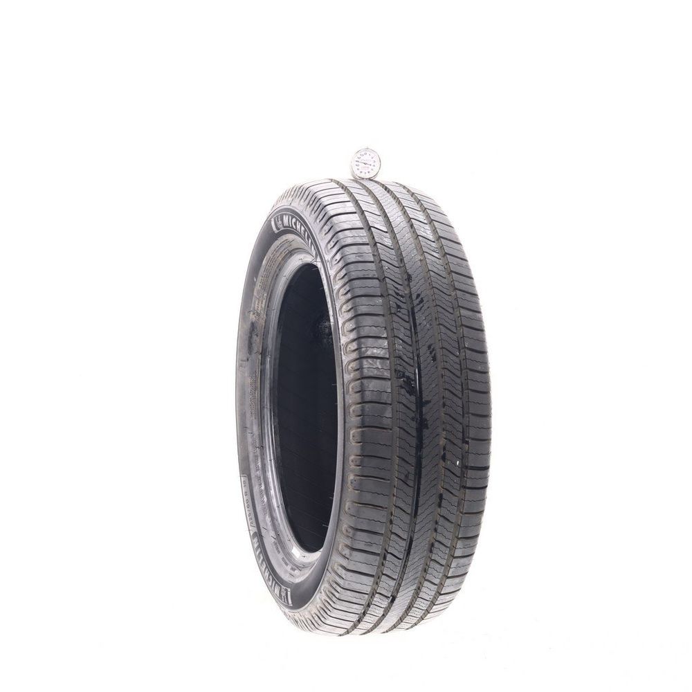 Used 225/60R18 Michelin Defender 2 104H - 11/32 - Image 1