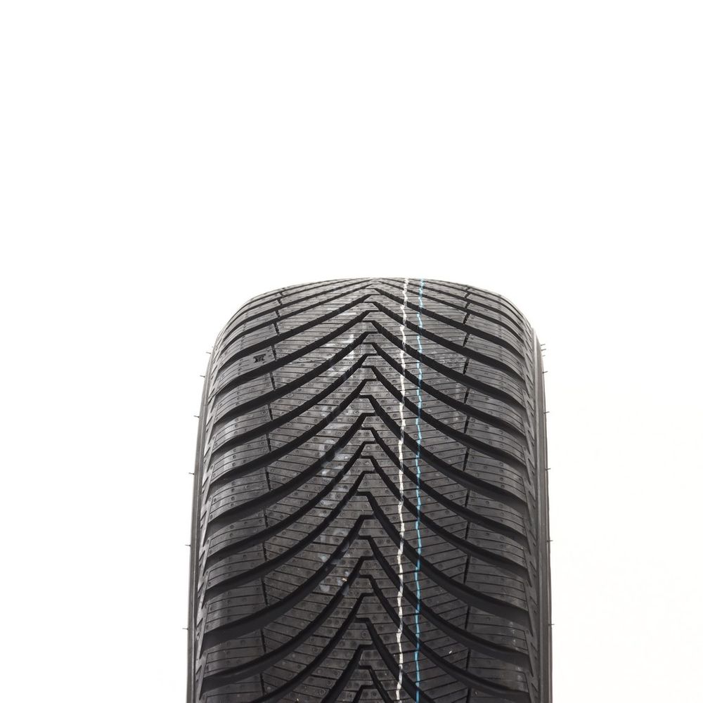New 215/60R16 Kumho Solus 4S HA32 99V - Image 2