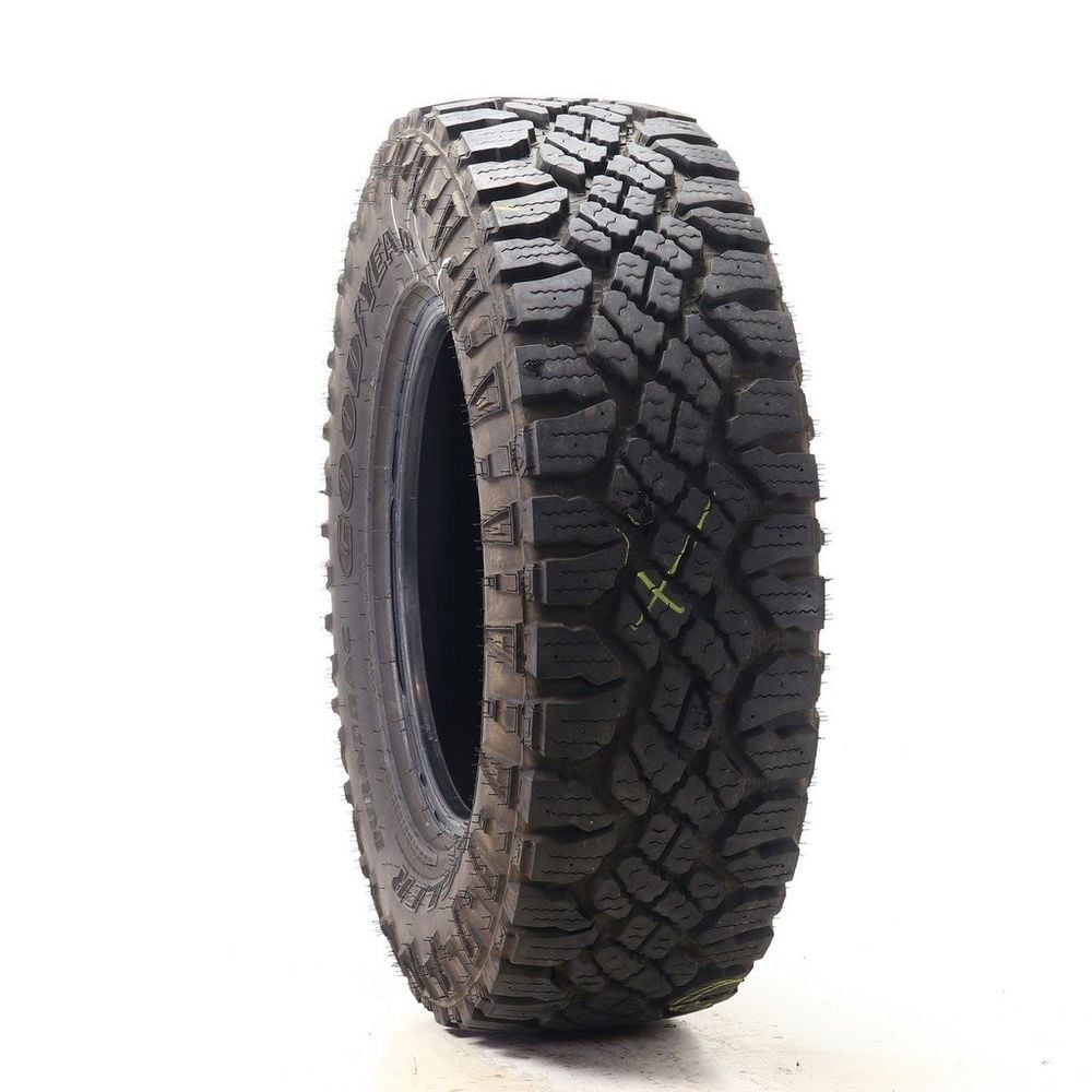 Used LT 265/70R17 Goodyear Wrangler Duratrac 121/118Q - 14/32 - Image 1