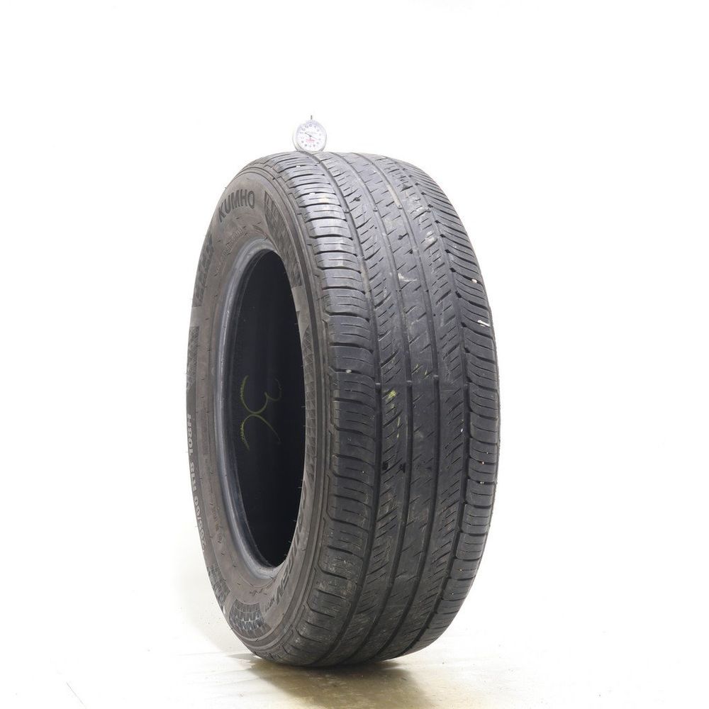 Set of (2) Used 255/60R18 Kumho Crugen HP71 108H - 4-5/32 - Image 1