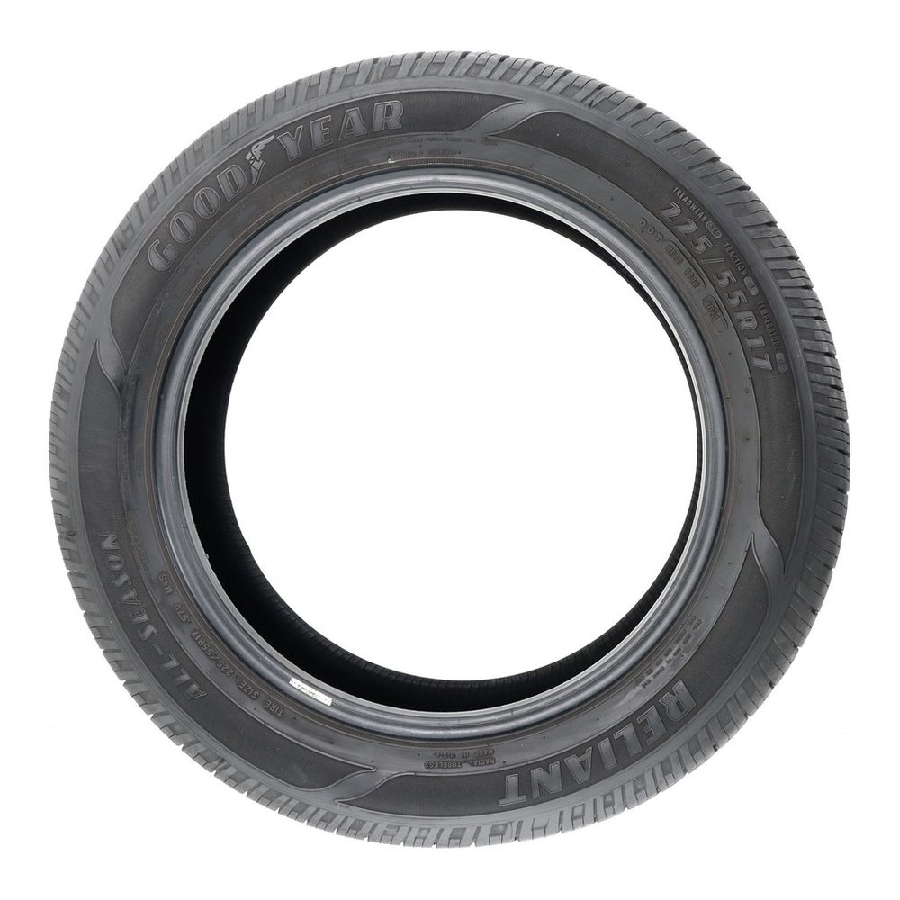 Set of (2) Used 225/55R17 Goodyear Reliant All-season 97V - 8.5-9.5/32 - Image 3