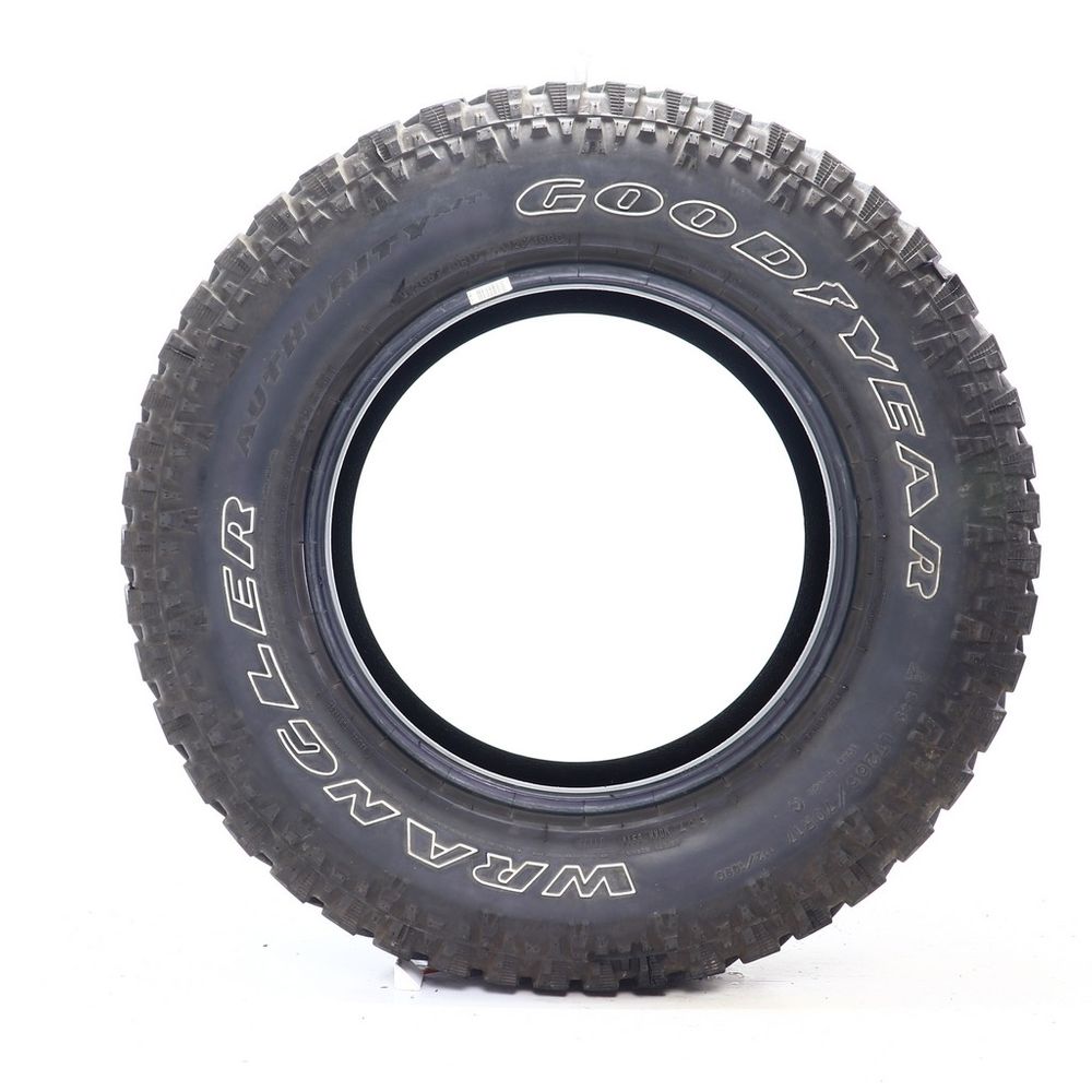 Used LT 265/70R17 Goodyear Wrangler Authority A/T 112/109Q - 11/32 - Image 3