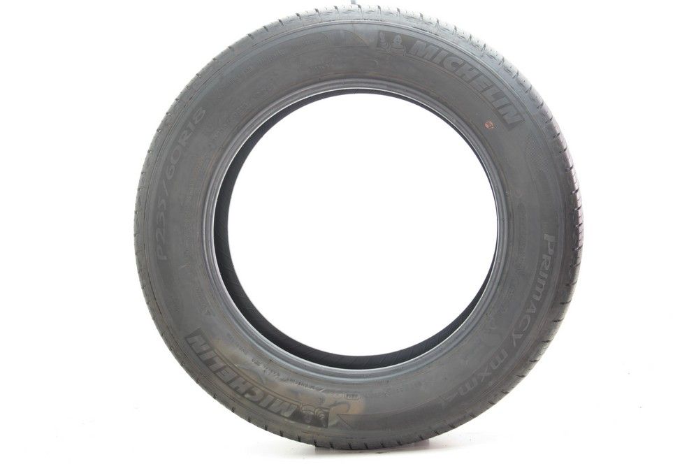 Used 235/60R18 Michelin Primacy MXV4 102V - 7/32 - Image 3