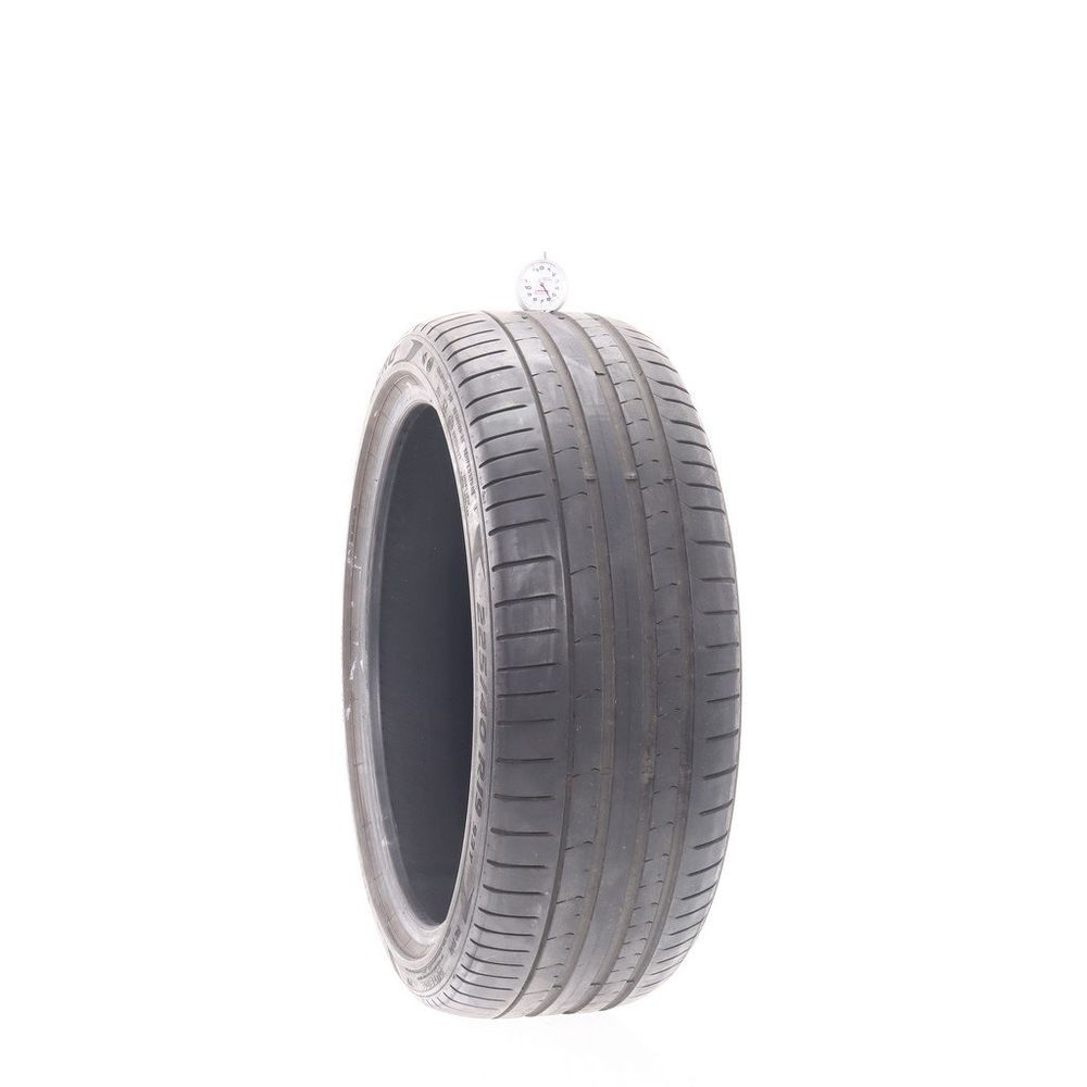 Set of (2) Used 225/40R19 Pirelli P Zero PZ4 Run Flat 93Y - 5.5-6/32 - Image 1