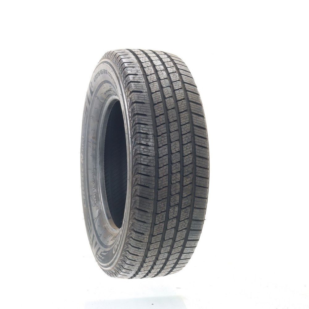 New LT 275/65R18 Kumho Crugen HT51 123/120R E - Image 1