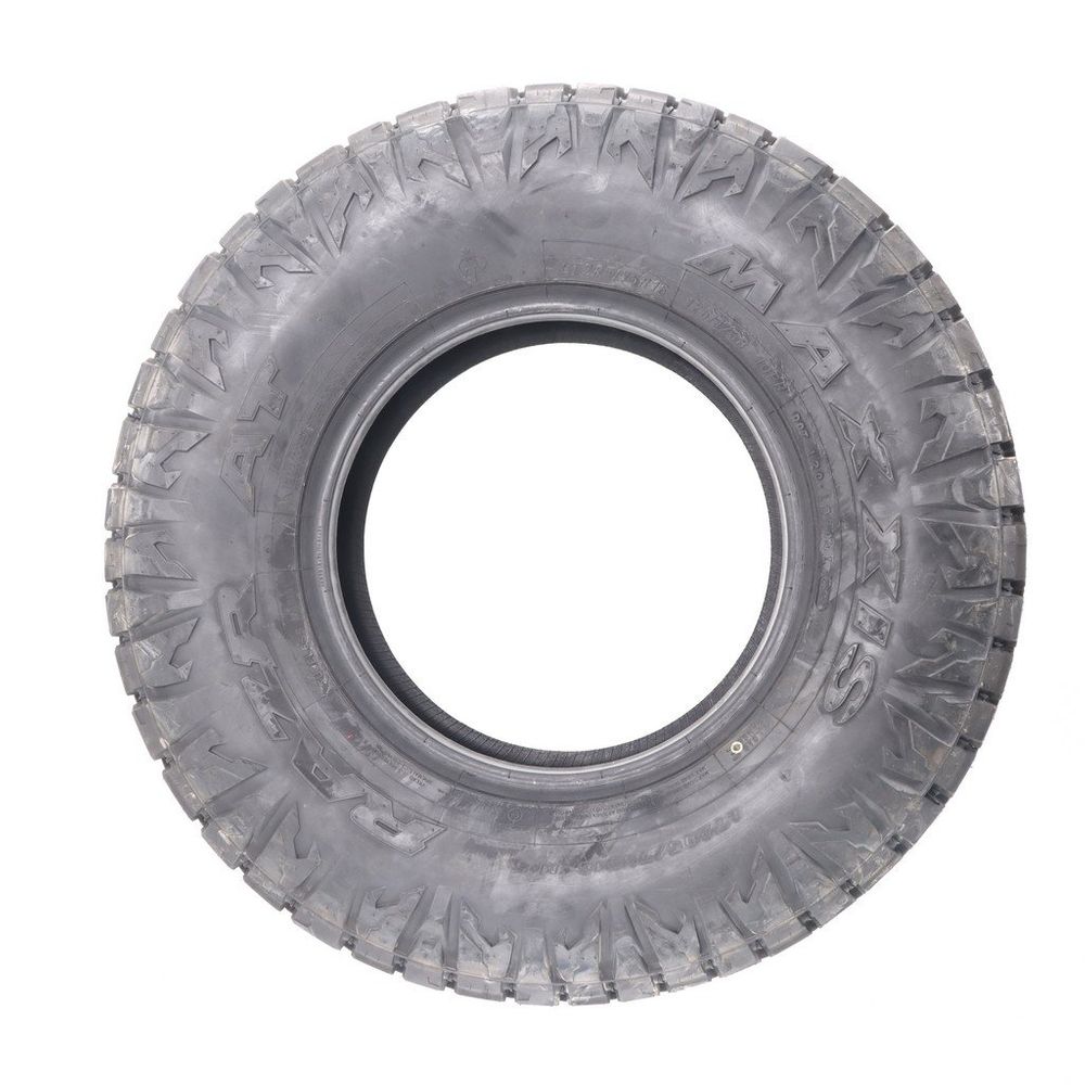 Set of (2) New LT 285/75R16 Maxxis Razr AT 126/123R E - Image 3