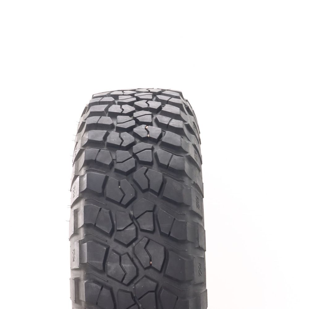 Used LT 33X10.5R15 BFGoodrich Mud-Terrain T/A KM2 114Q C - 14/32 - Image 2