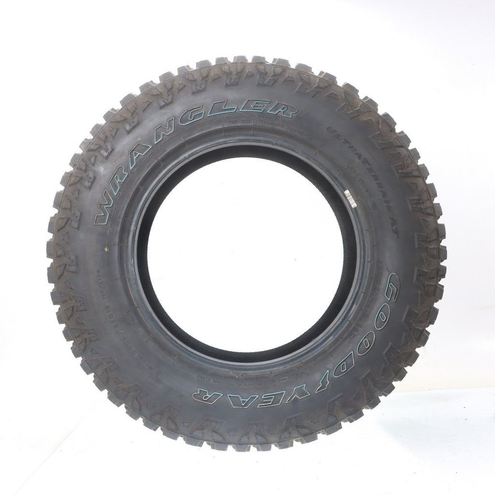 Used LT 285/65R18 Goodyear Wrangler Ultra Terrain AT 125/122Q E - 16/32 - Image 3