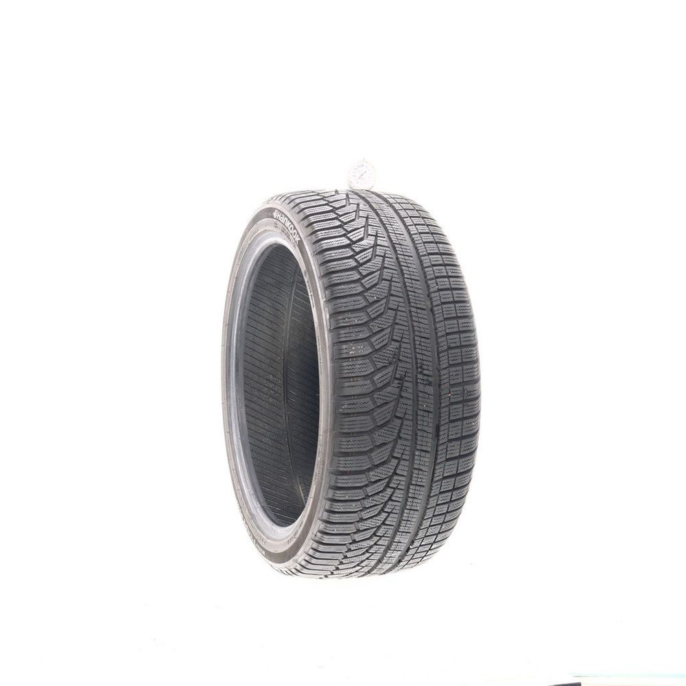 Used 235/40R18 Hankook Winter iCept evo2 95V - 8.5/32 - Image 1