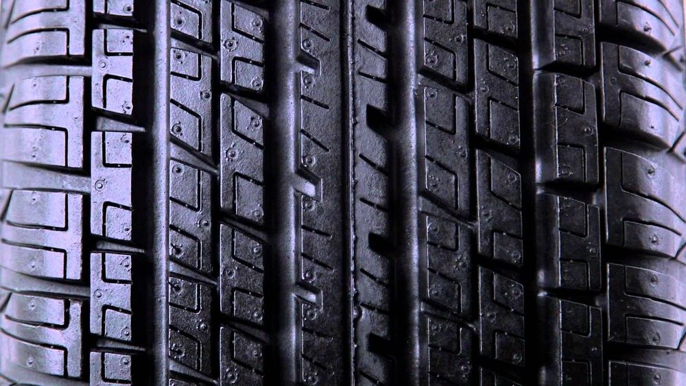 Set of (2) New P 235/60R14 Futura GLS Super Sport 96T - Image 2