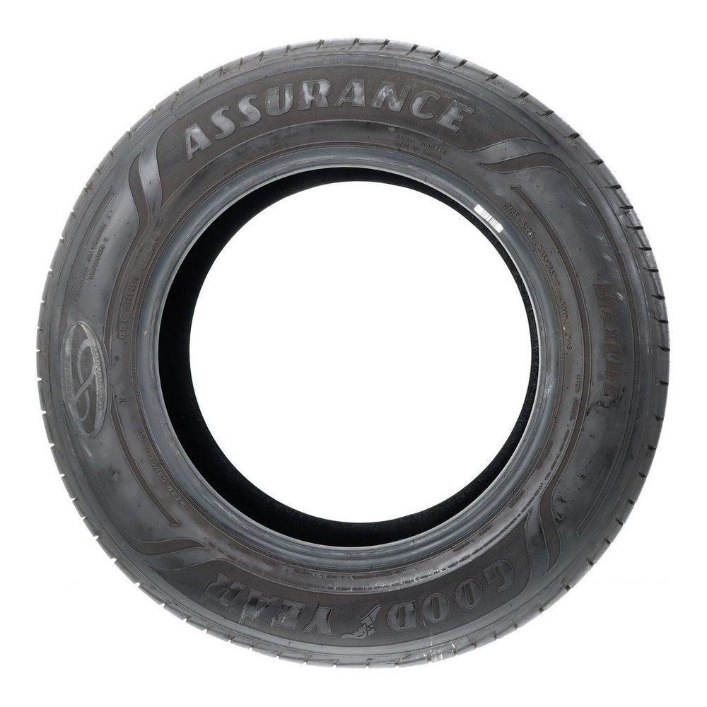 Set of (4) Used 235/65R17 Goodyear Assurance MaxLife 104H - 8.5-10/32 - Image 6