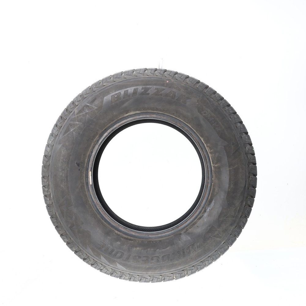Used 235/75R15 Bridgestone Blizzak DM-V2 109R - 7/32 - Image 3